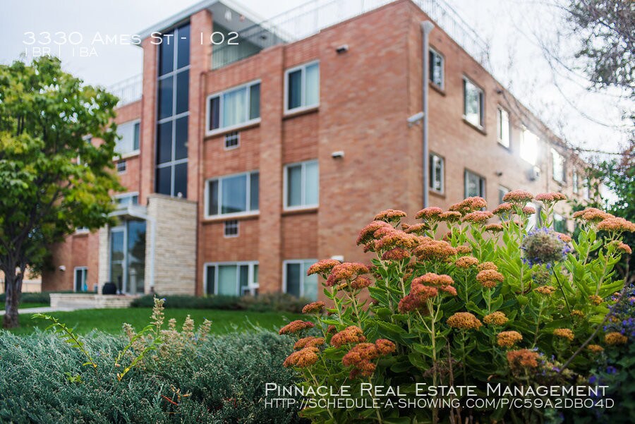 Foto principal - 3330 Ames St