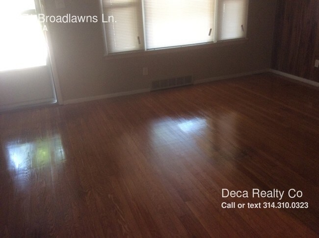 Foto del edificio - 1371 Broadlawns Ln