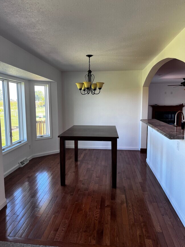 Dining Room - 5580 Springbrook Rd