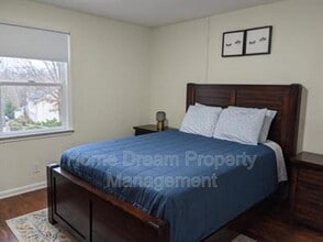 Building Photo - 11 Endicott Ln