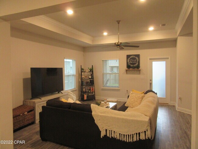 Building Photo - 831 Cason Cir