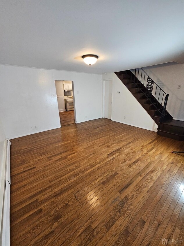 Primary Photo - 121 S Fulton St