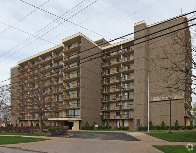 Building Photo - Villa Mercede Apartments