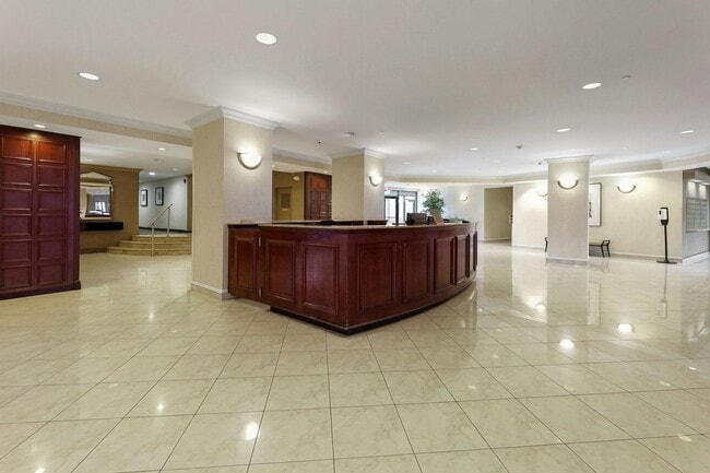 Building Photo - 2200 N Central Rd