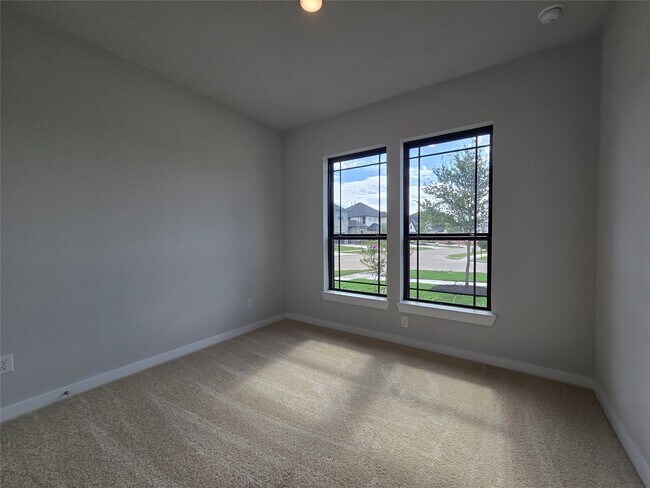 Foto del edificio - 29710 Burcreek Ln