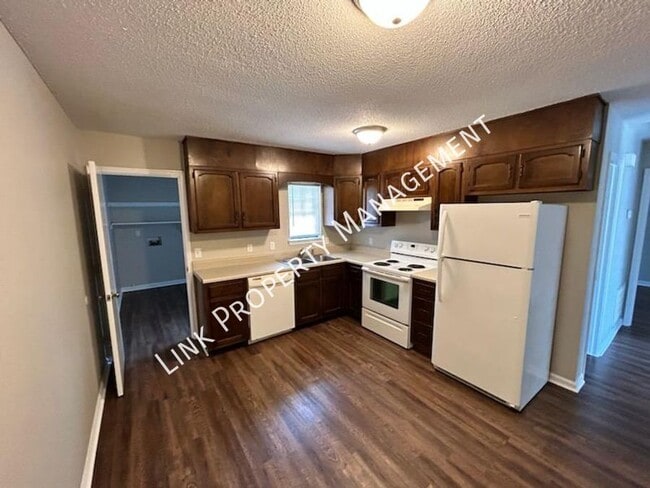 Photo - 5007b N Moore Ln House