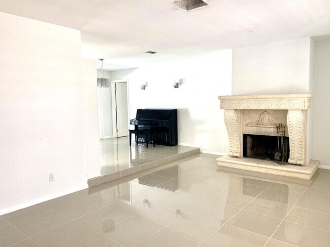 Foto del edificio - 2327 Windsor Rd