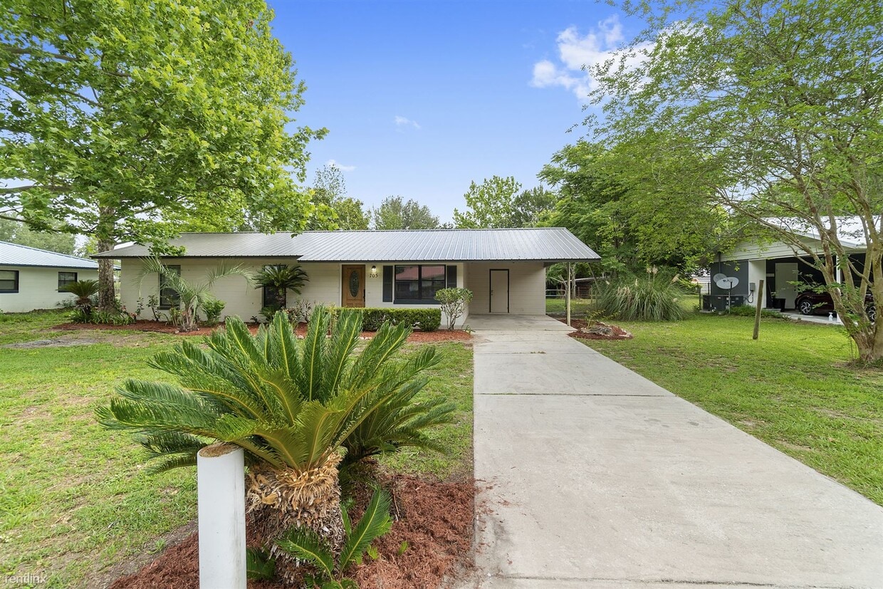 Primary Photo - 3 br, 1.5 bath House - 705 Northwest 9th A...