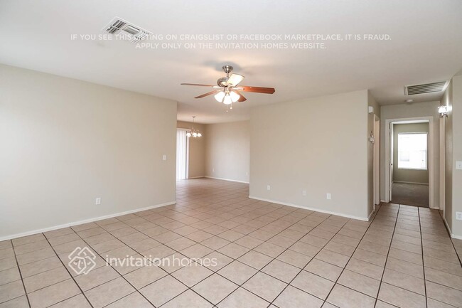 Foto del edificio - 7226 W Hess Ave