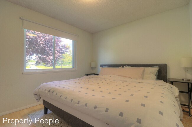 Foto del edificio - 3 br, 1 bath House - 2367 S Eagleson Rd