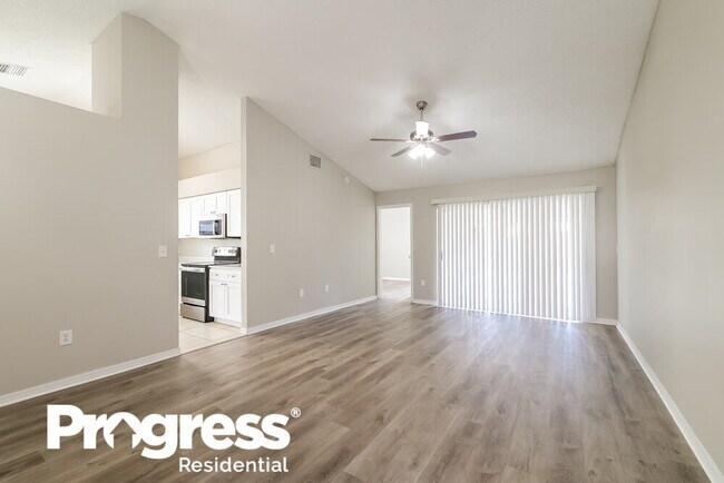 Building Photo - 4705 Bloom Dr