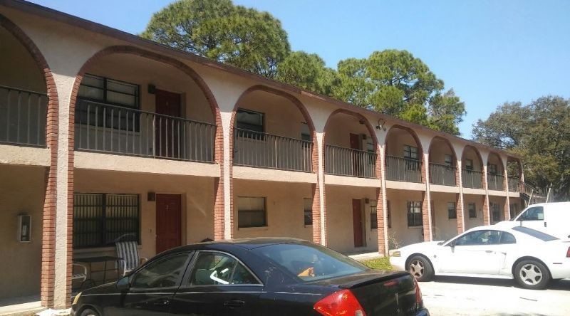 Foto principal - 4030 78th Ave N