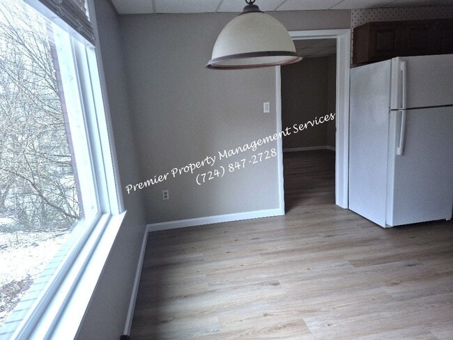 Building Photo - 1423 Beaver Rd