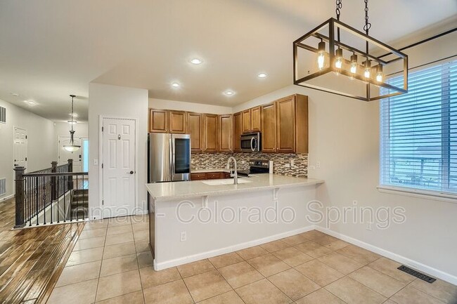 Foto del edificio - 8238 Hollygrape Ln