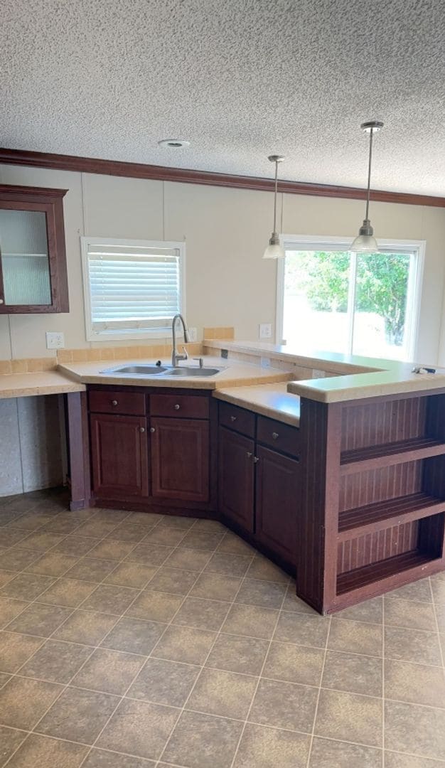 Building Photo - 3 Bed/2 Bath House