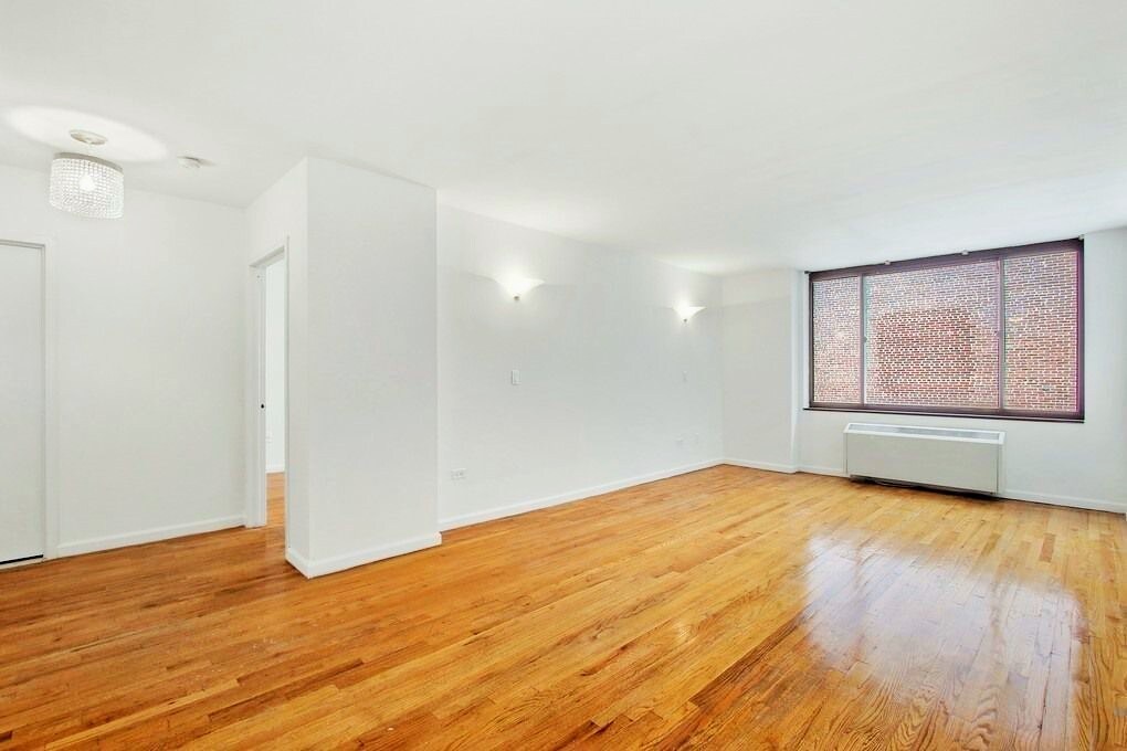 Primary Photo - 346 3rd Ave