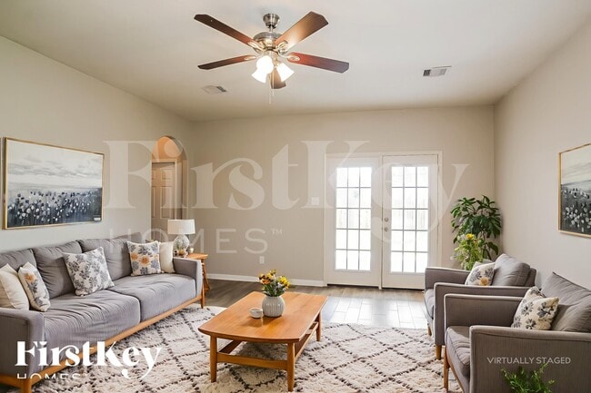 Building Photo - 5623 That Way