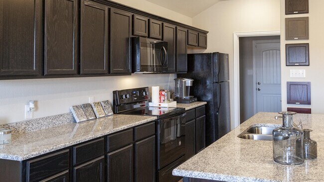 Foto del edificio - 10154 Melon Ave