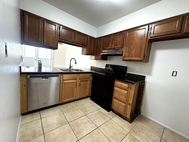 Foto del edificio - $500 Move In Special!2-bedroom, 1-bath apartment in Mesa, AZ