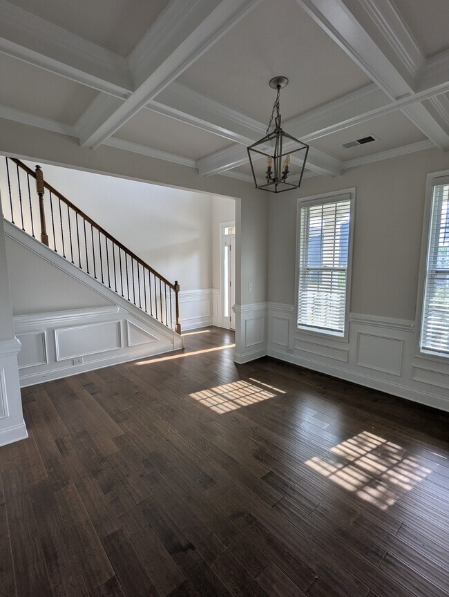 Building Photo - 205 Granito Dr