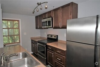 Building Photo - 2054 E Roxboro Rd NE
