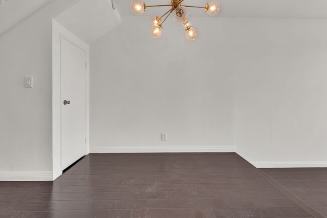 Building Photo - 33492 Valley View Ct