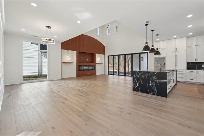 Foto del edificio - 10365 Waters Rd