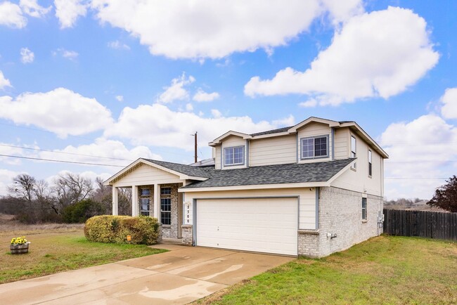 Building Photo - 2500 Waterfall Dr