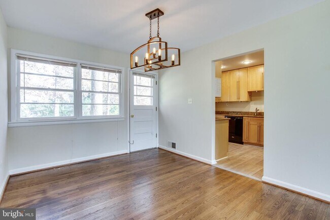 Foto del edificio - 903 Timber Ln SW