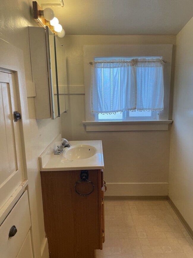 Foto del edificio - 1037-1039 Buhne St