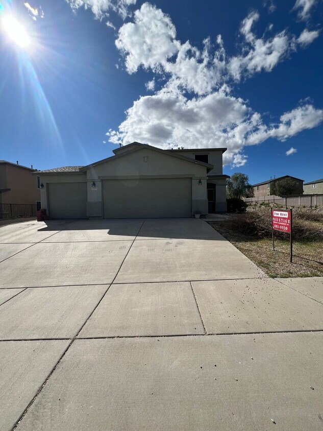 Foto principal - Nice Sahuarita Home with Open Kitchen!!