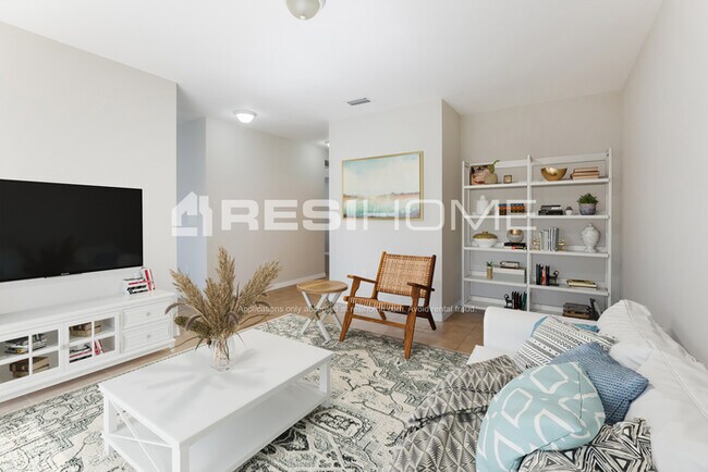Building Photo - 4442 Nw 113Th Pl