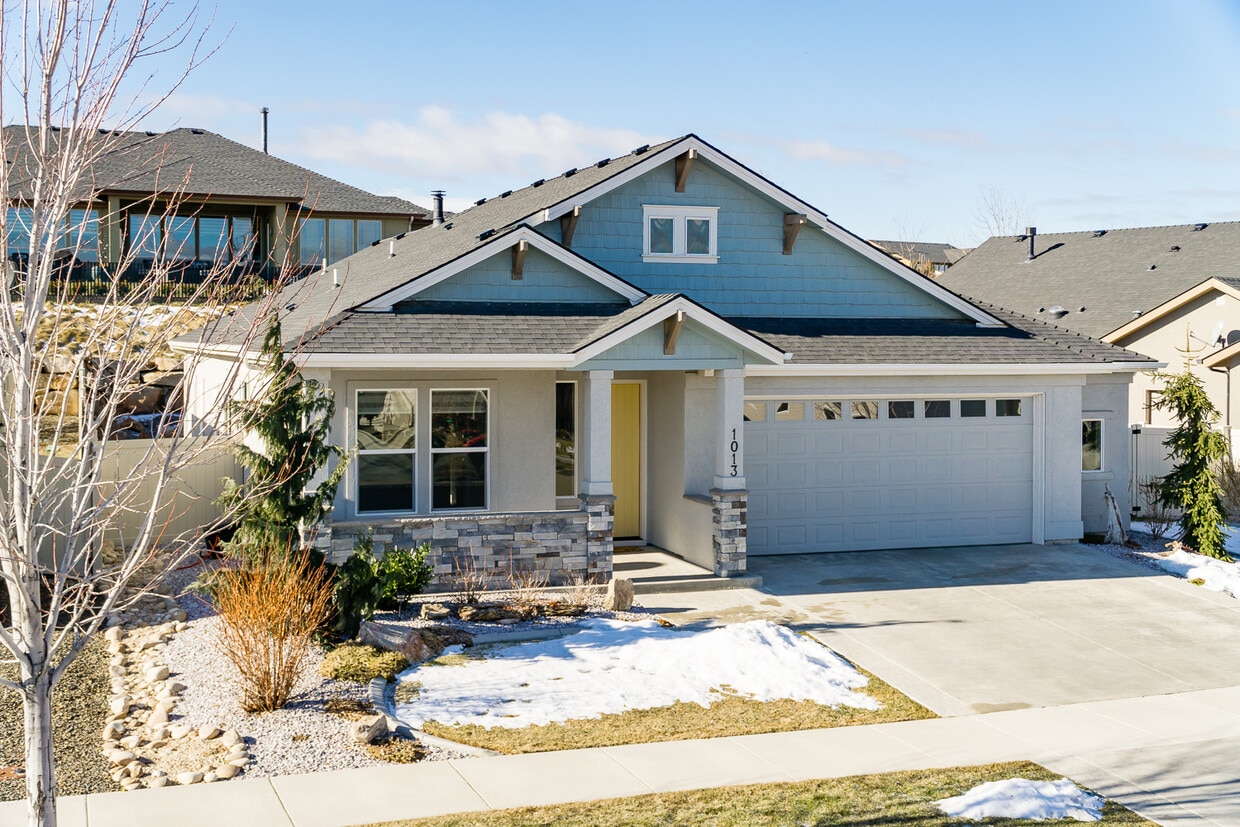 Foto principal - 1013 E Radiant Ridge Dr