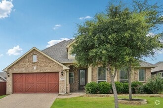 Building Photo - 1616 Downing Dr