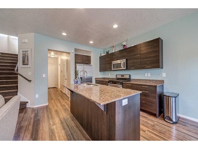 Building Photo - 9606 N Deerfield Ln