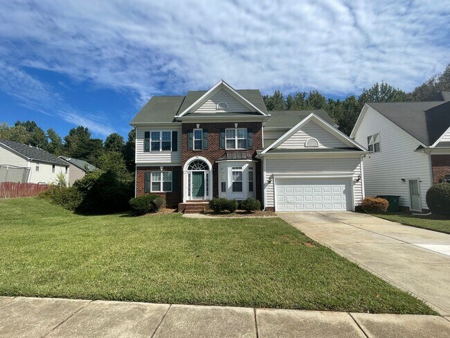 Foto del edificio - Gorgeous 5 Beds 3 Bath home | Located in the Mallard Creek- Withrow Downs Community