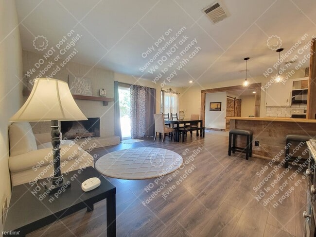 Building Photo - 3 br, 2 bath House - 3520 Roanoke Dr