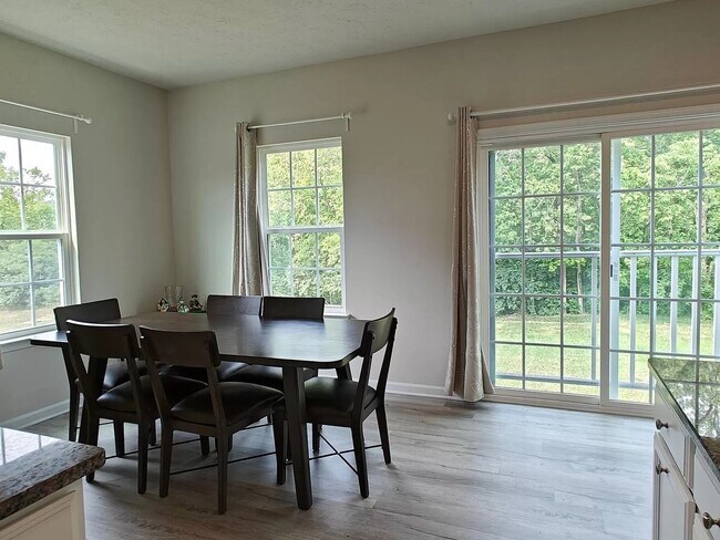 Building Photo - 1329 Autumn Ridge Dr
