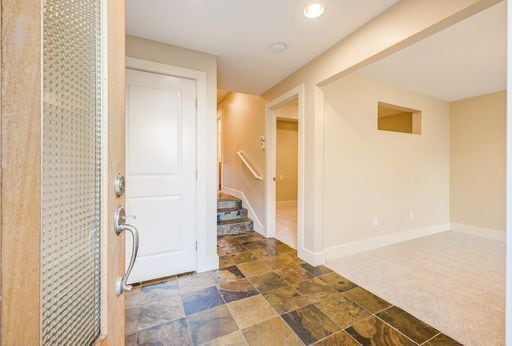 Building Photo - One Bedroom in Queen Anne - with Fenced Yard