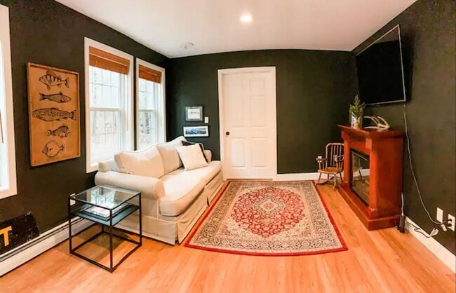 Building Photo - FURNISHED 3bd House in Cape Porpoise, Jan ...