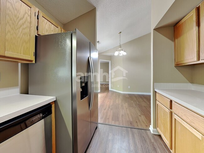 Building Photo - 375 Cedar Ridge Circle