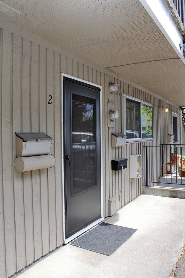 Foto del edificio - 1001 SW Woods St