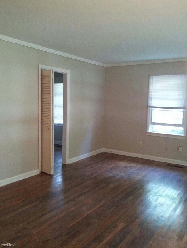 Building Photo - 3 br, 1 bath House - 901 Mclinden Ave