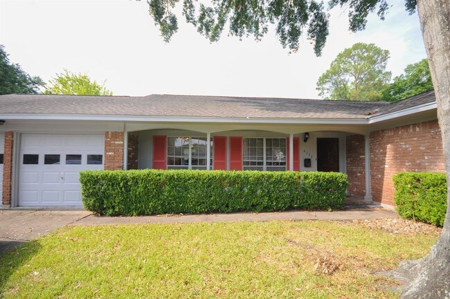 Building Photo - 4734 Kingfisher Dr