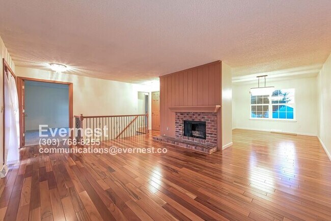 Foto del edificio - 2-Bedroom Home with Modern Amenities and C...