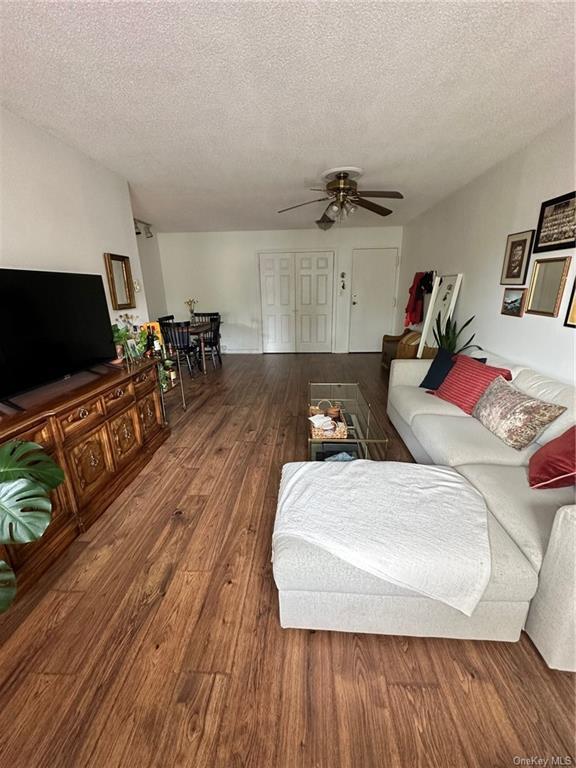 Foto del edificio - 430 Sierra Vista Ln
