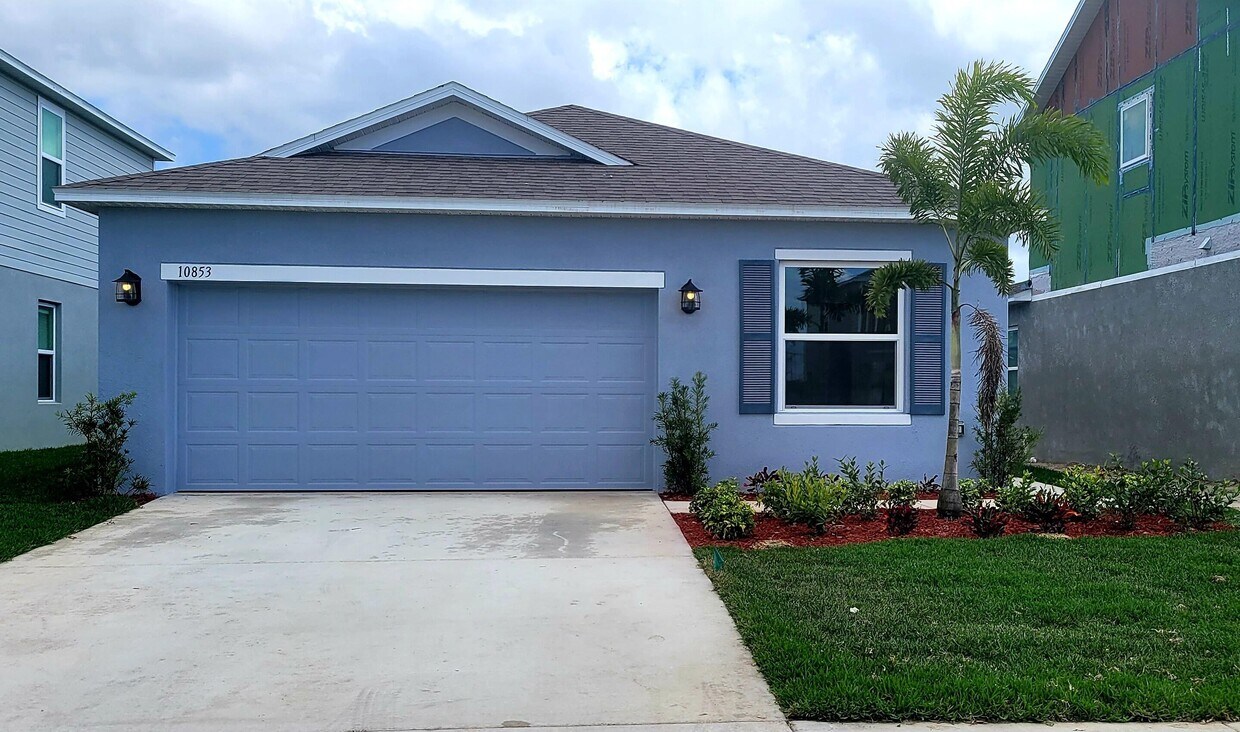 Primary Photo - 10853 SW Vasari Way