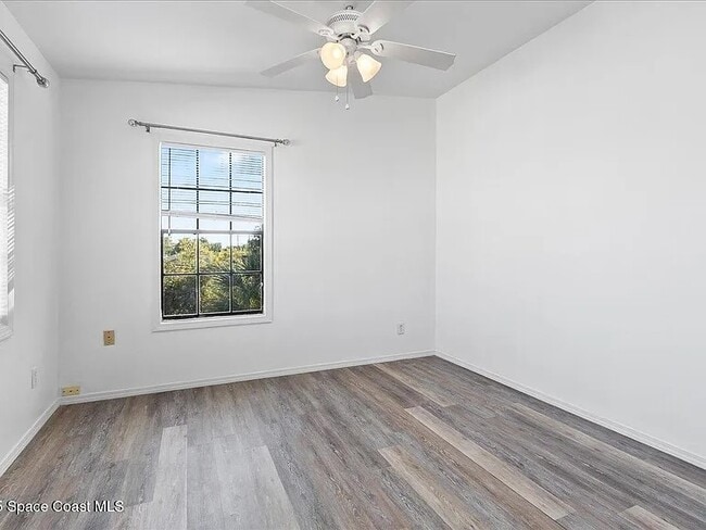 Building Photo - 935 South Patrick Dr