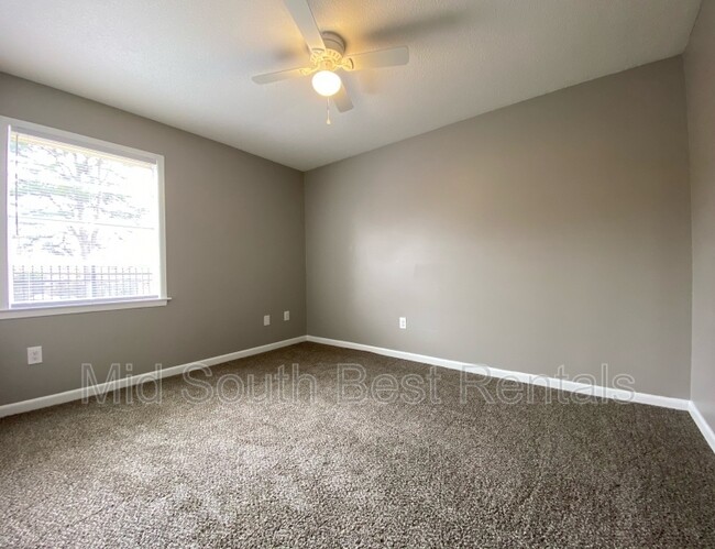 Building Photo - 6006 Elk Grove Rd