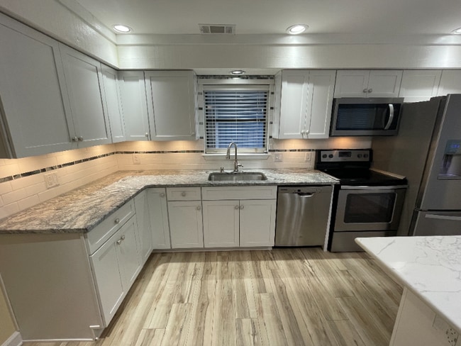 Foto del edificio - 44 Salt Marsh Dr